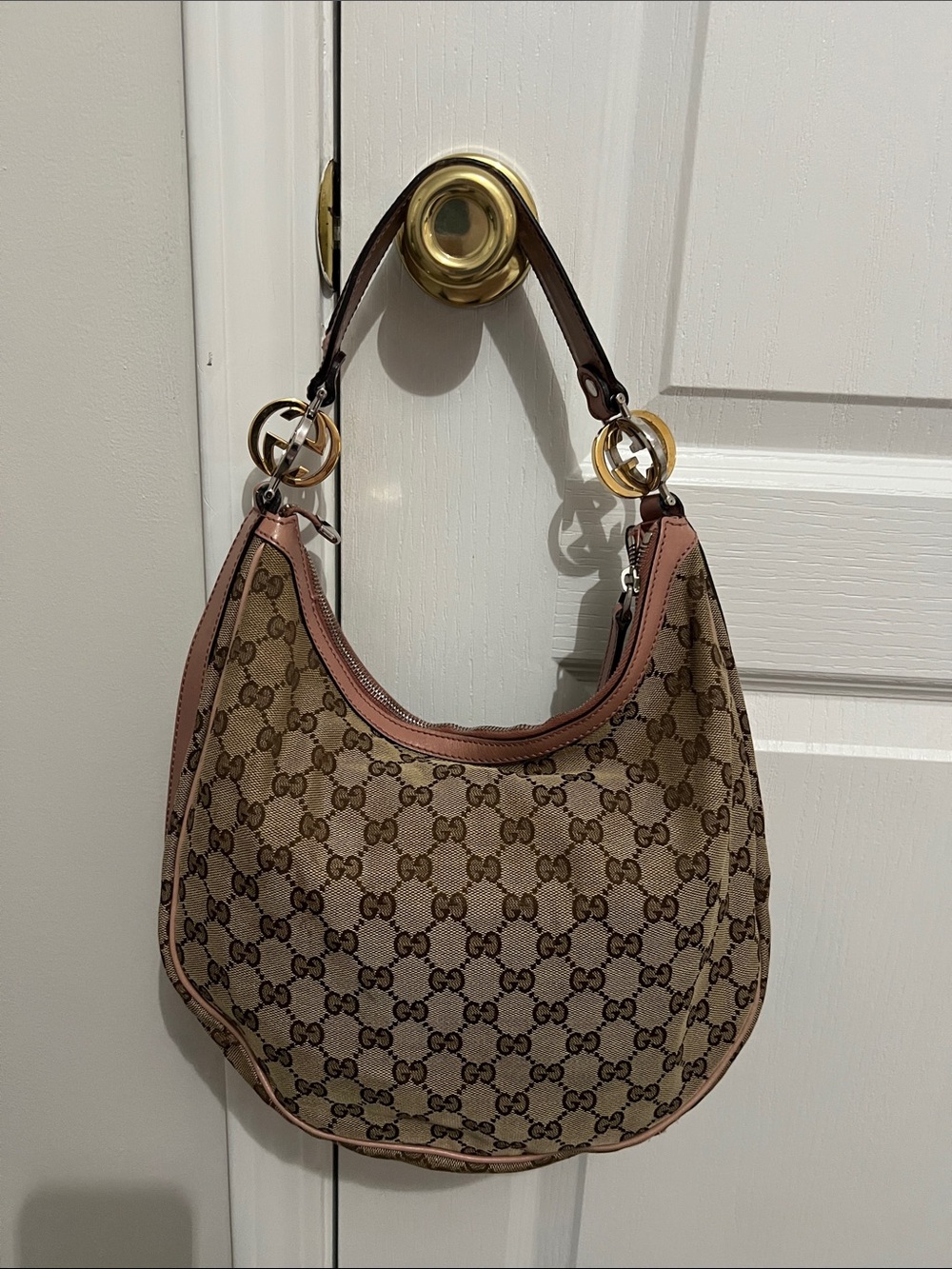 Gucci Beige GG Canvas Shoulder Bag with Pink Trim